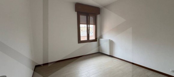 4 bedrooms Apartment in Sassuolo, Italy No. 29396 18