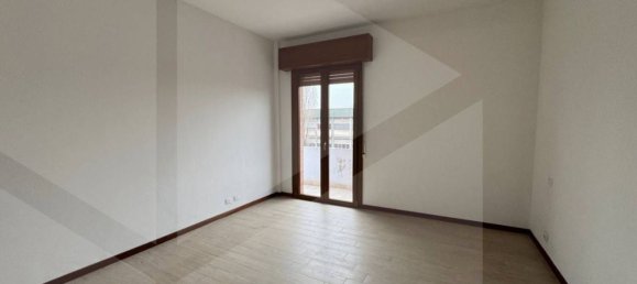 4 bedrooms Apartment in Sassuolo, Italy No. 29396 28
