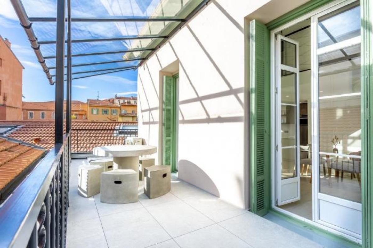 Studio in Menton, France No. 2849