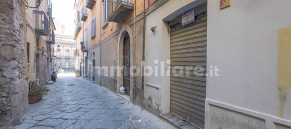 1 room Commercial property in Benevento, Italy No. 277612 2