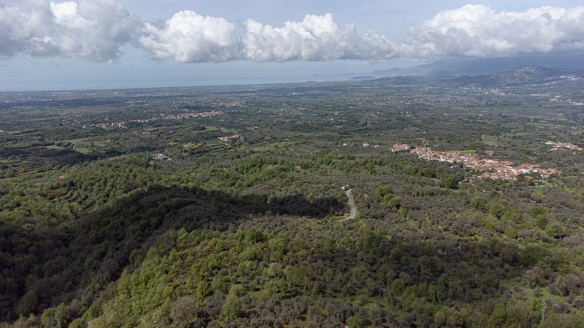  Land in Roccamonfina, Italy No. 328444