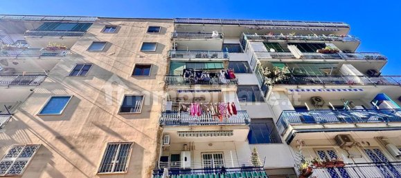 Apartamento de 1 dormitorio en Naples, Italy No. 224048 26