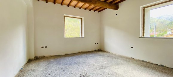 6 rooms House in Capannori, Italy No. 42728 14