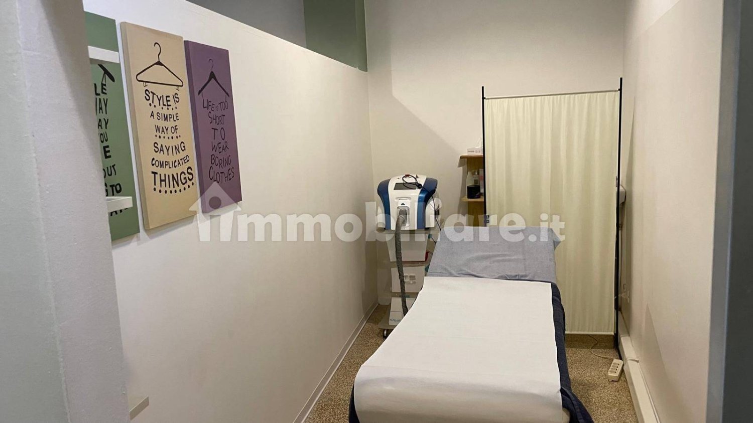 80m² Commercial property in Bologna, Italy No. 345568