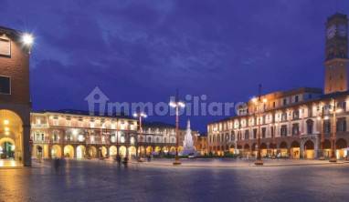 Вилла с 4 спальнями в Форли, Италия № 178436