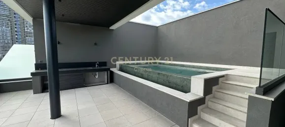 4 bedrooms Penthouse in Germasogeia, Cyprus No. 5797 16