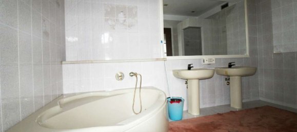 7 bedrooms House in Cirié, Italy No. 121590 31