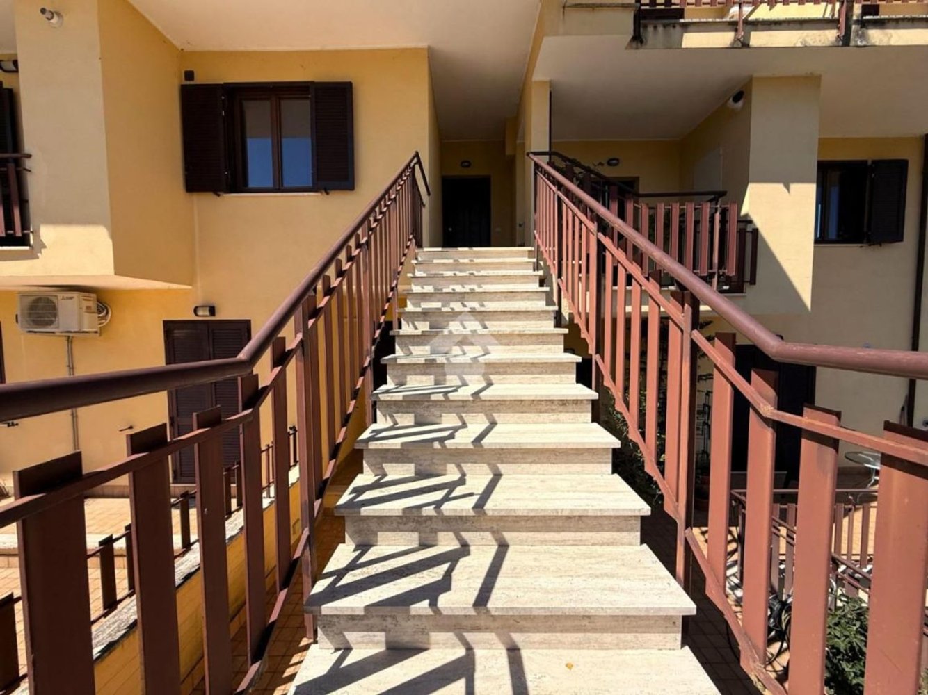 5 bedrooms Apartment in Colleferro, Italy No. 375936