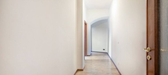 2 bedrooms Apartment in Brescia, Italy No. 374977 12