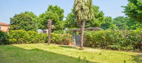 2 bedrooms Apartment in Brescia, Italy No. 374977 2