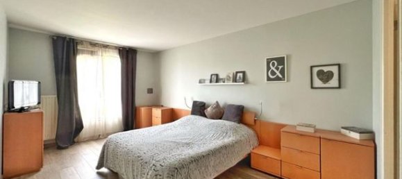 4 bedrooms House in Val-d'Oise, France No. 307627 10