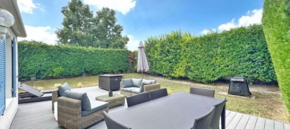 4 bedrooms House in Val-d'Oise, France No. 307627 2