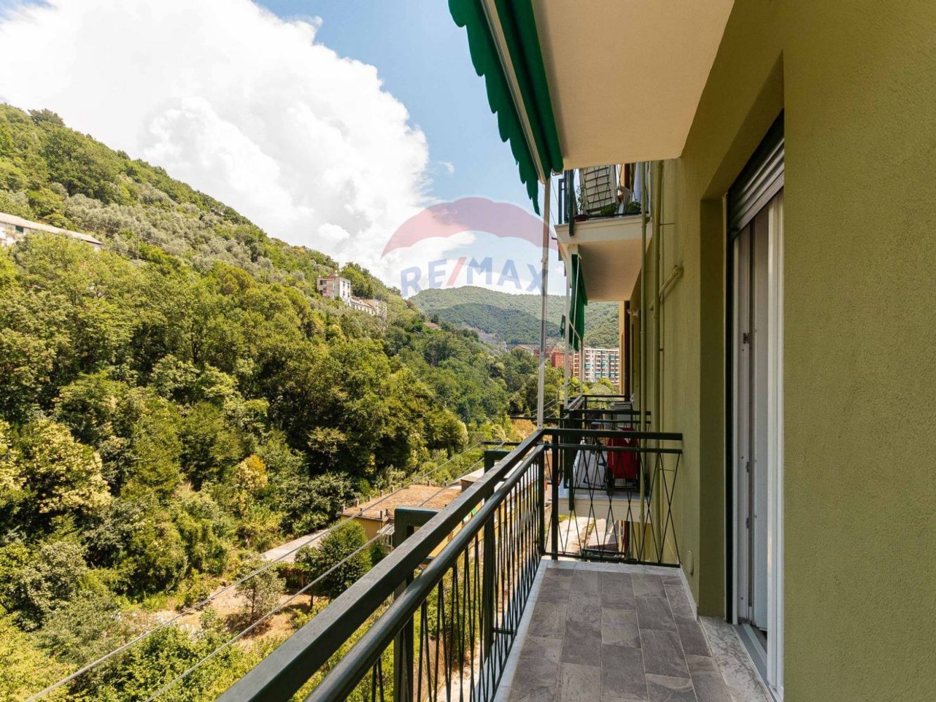 Apartamento de 2 dormitorios en Genoa, Italy No. 295495