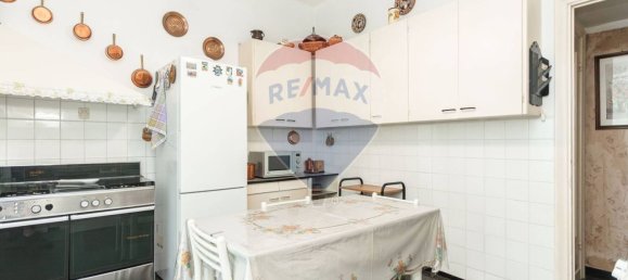 Apartamento de 2 dormitorios en Genoa, Italy No. 295495 14