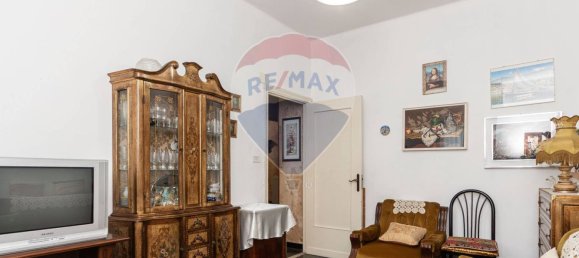 Apartamento de 2 dormitorios en Genoa, Italy No. 295495 3