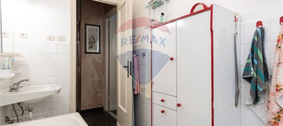 Apartamento de 2 dormitorios en Genoa, Italy No. 295495 9