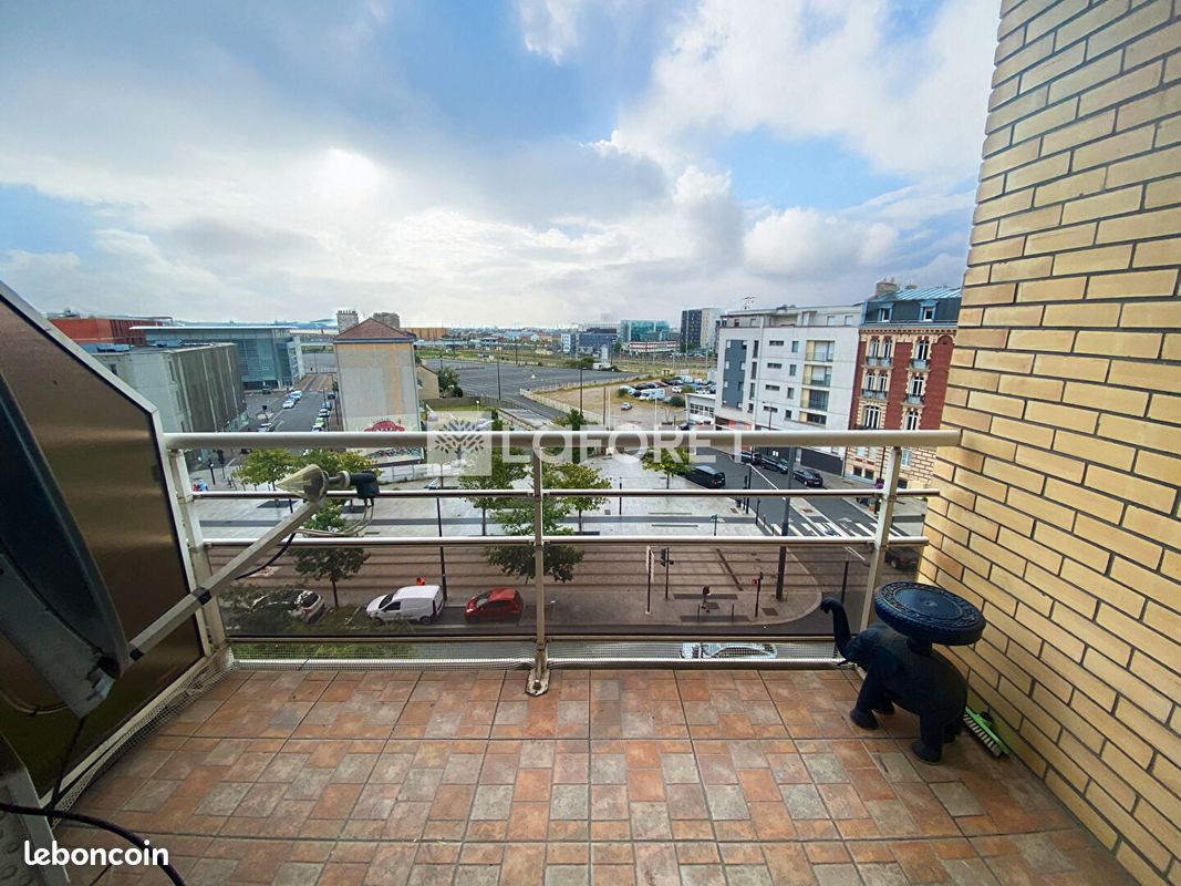 3 bedrooms Apartment in Le Havre, France No. 356612