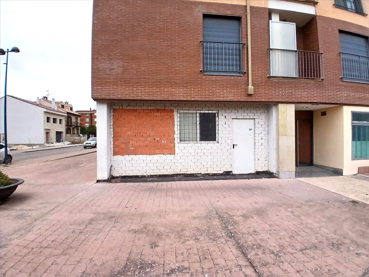 181m² Commercial property in Cuellar, Spain No. 77795