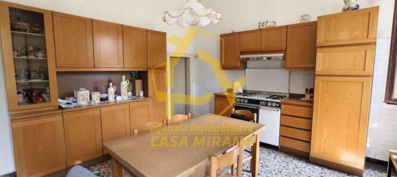 4 غرف نوم منزل في Mirano, Italy رقم 359192 3