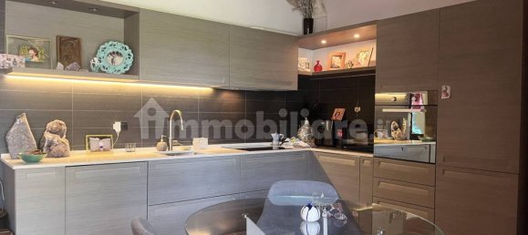 2 bedrooms Villa in Rome, Italy No. 260144 9