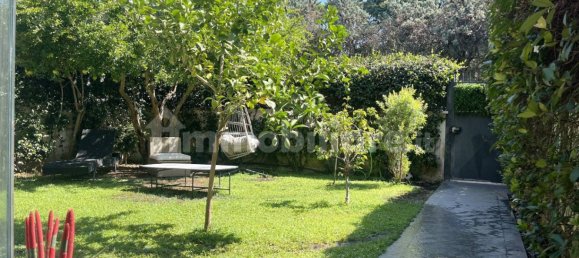 2 bedrooms Villa in Rome, Italy No. 260144 3