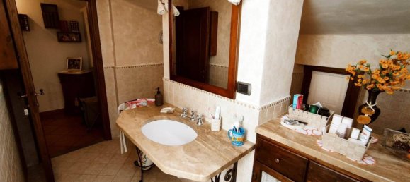 Casa de 2 dormitorios en Serravalle Pistoiese, Italy No. 192387 26