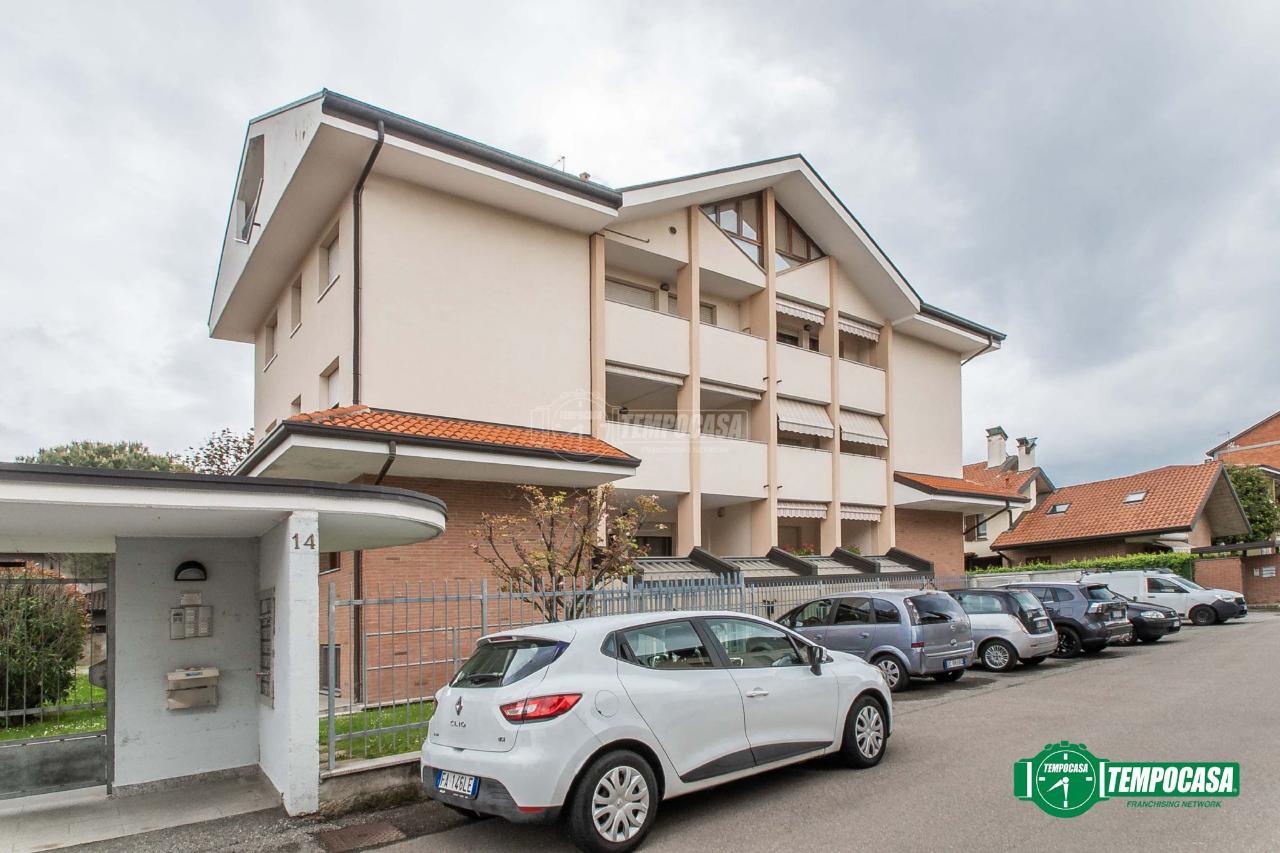 2غرفة شقة في Canegrate, Italy رقم 6003