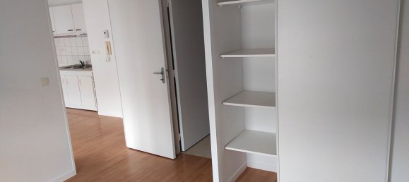 1 bedroom Apartment in Vannes, France No. 280957 2