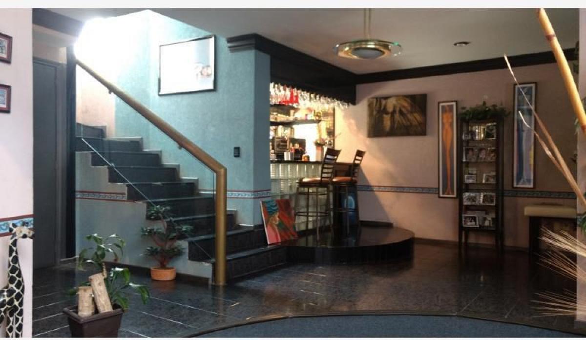 5 bedrooms House in Queretaro, Mexico No. 169579