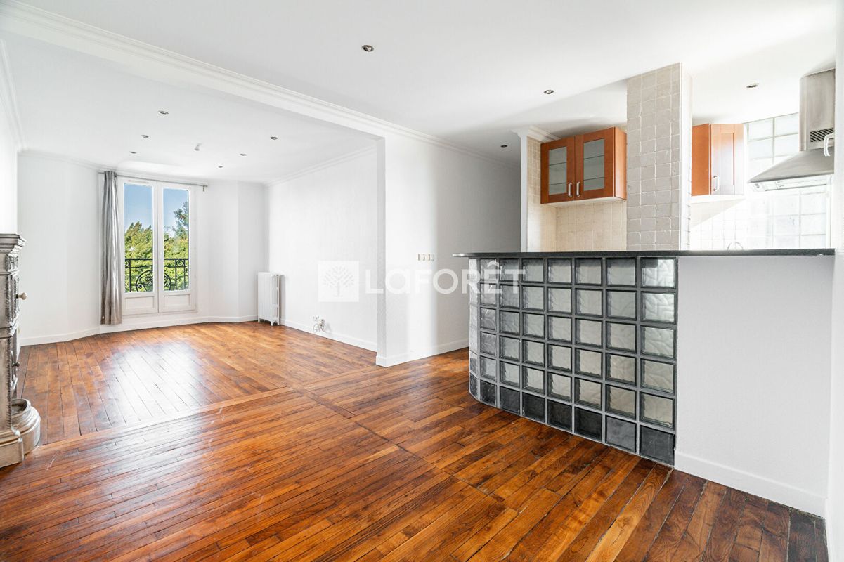 1 bedroom Apartment in Bois-Colombes, France No. 125102