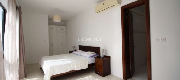 3 bedrooms Penthouse in Sliema, Malta No. 4328 11