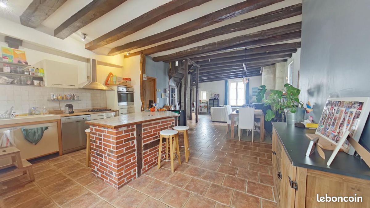 3 bedrooms Duplex in Tours, France No. 159494