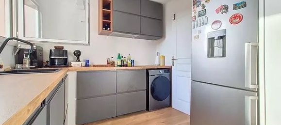 2-salle Appartement à Le Cannet, France No. 301194 6