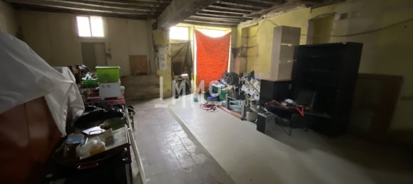 3 rooms House in Paris, France No. 92125 2