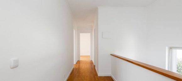 3 bedrooms House in Cascais, Portugal No. 179191 16