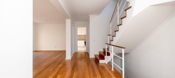 3 bedrooms House in Cascais, Portugal No. 179191 7