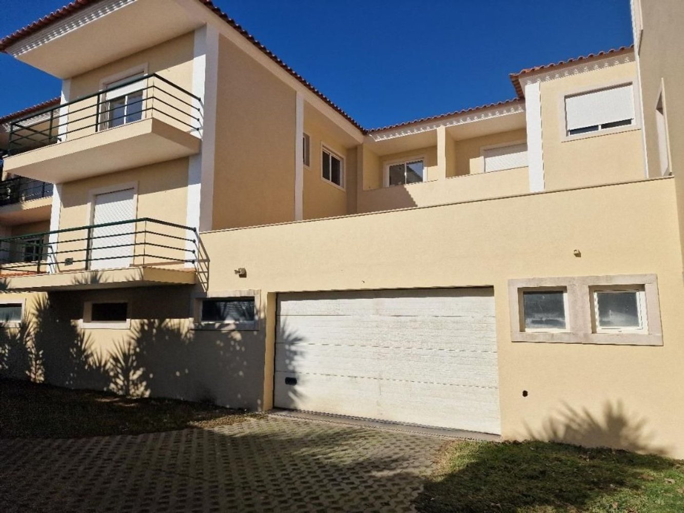 3 bedrooms House in Cascais, Portugal No. 179191