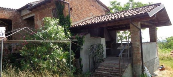 4 rooms House in Ziano Piacentino, Italy No. 148284 3