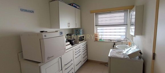 Gewerbliche Immobilie in Cascais, Portugal 33m², Nr. 236196 2