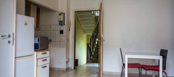 1 bedroom Apartment in Milan, Italy No. 294603 2