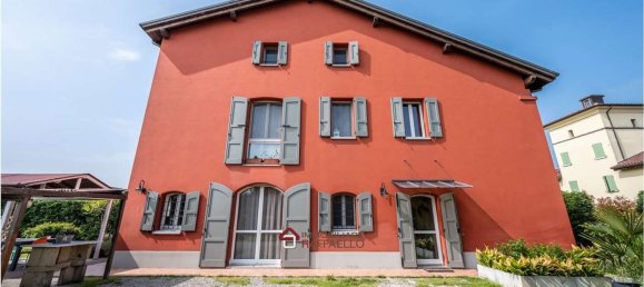 4 rooms Villa in Modena, Italy No. 176892 2