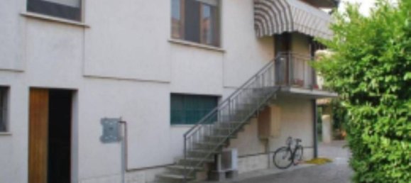 Gewerbliche Immobilie in Cremona, Italy 117m², Nr. 373766 2