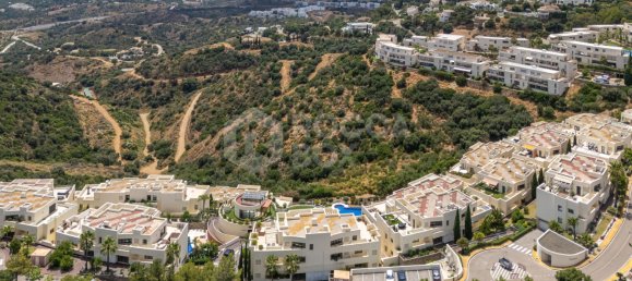 3 bedrooms Apartment in Marbella, Spain No. 175944 2