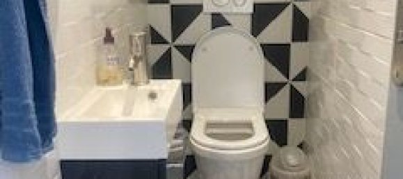 1 bedroom Apartment in Bobigny, France No. 182341 8