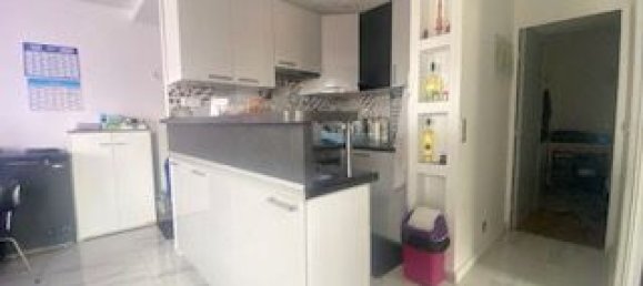 1 bedroom Apartment in Bobigny, France No. 182341 2