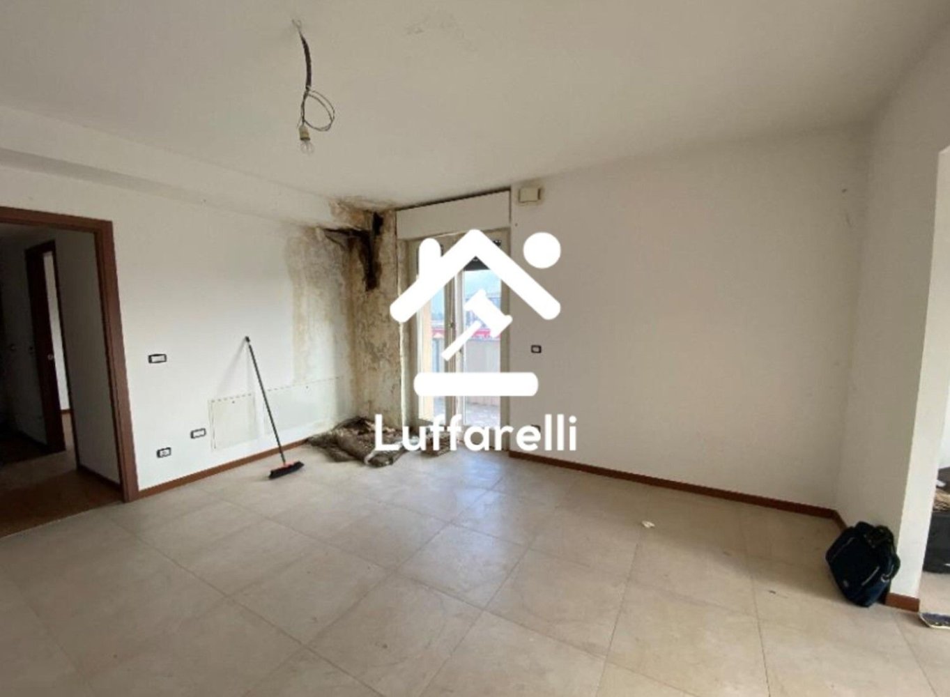 5-salle Appartement à Abbiategrasso, Italy No. 7852