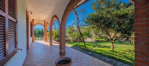 Дом с 20 комнатами в Торрита ди Сьена, Италия № 167120 19