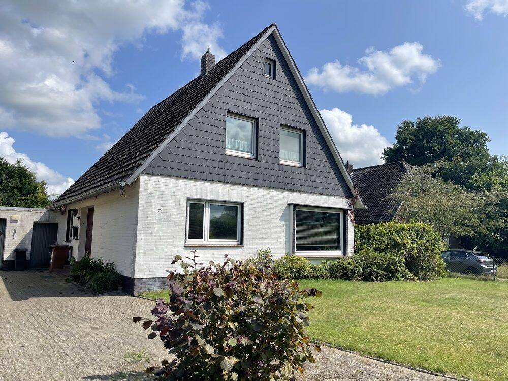 Adosado de 6 habitaciónes en Friesland, Germany No. 291970