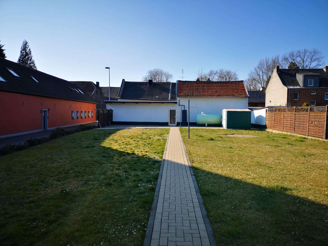 Terreno en Rhein-Erft, Germany No. 248990