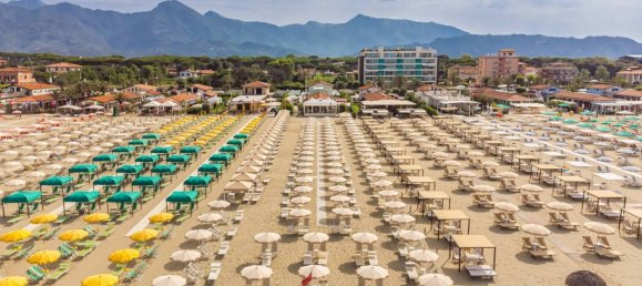 5 rooms Commercial property in Camaiore, Italy No. 232500 44